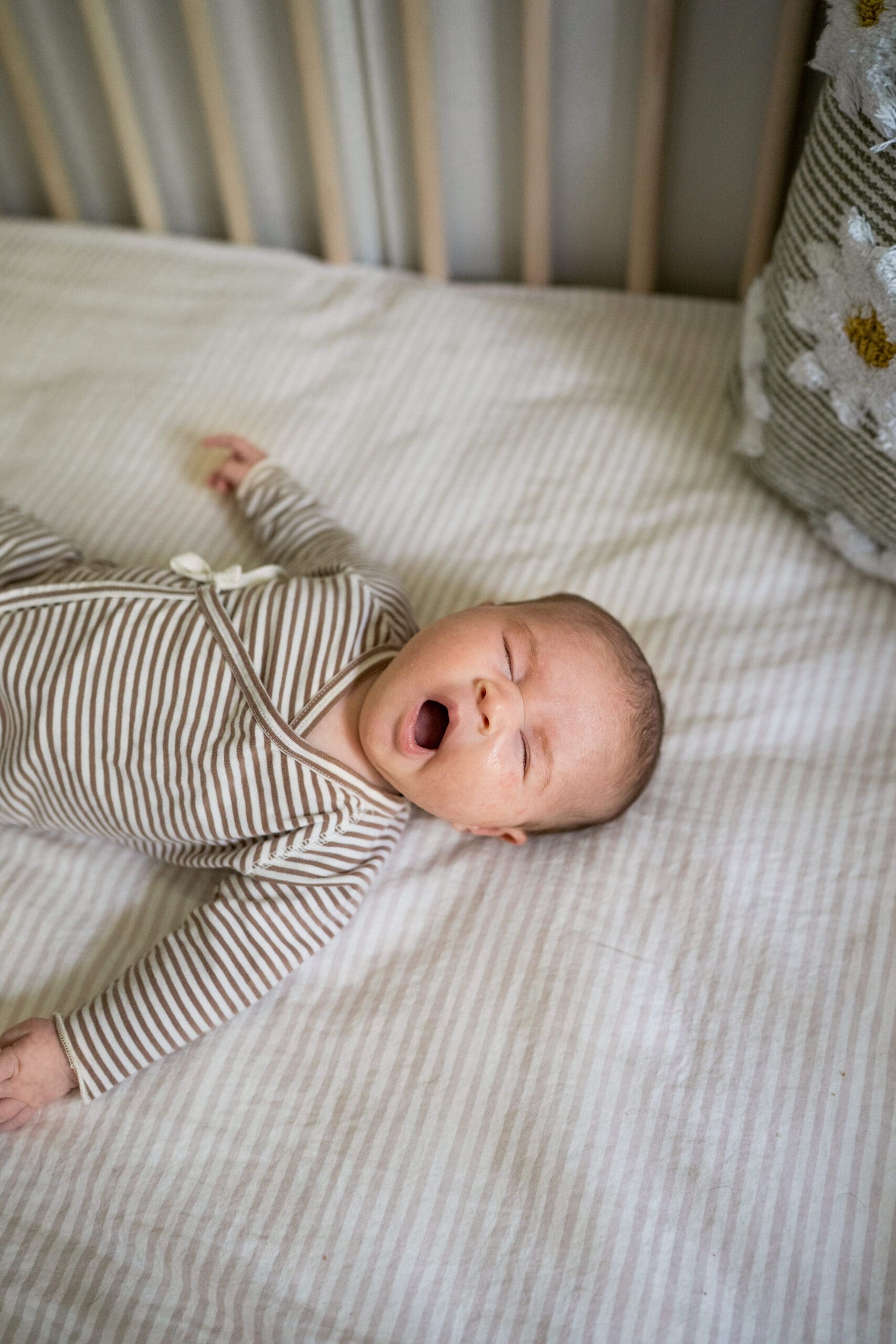 winnipeg newborn lifestyle session in home photoshoot