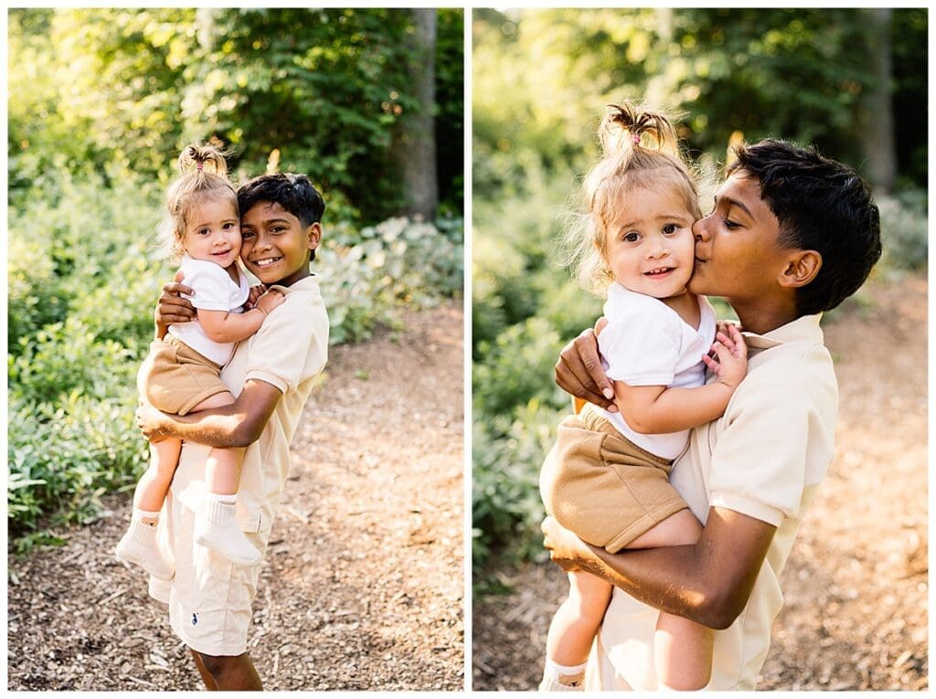 Winnipeg family photographer at Assiniboine Park with family of four